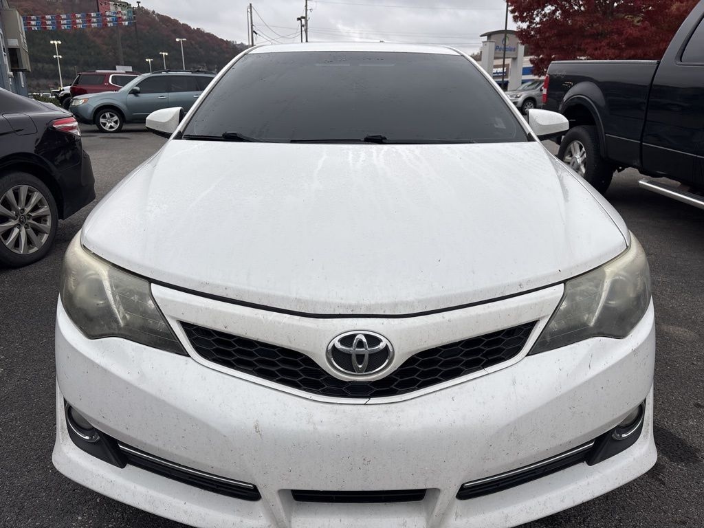 Used 2012 Toyota Camry SE Sedan