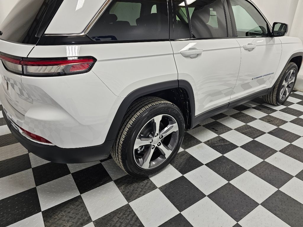 2023 Jeep Grand Cherokee 4xe - Photo 25