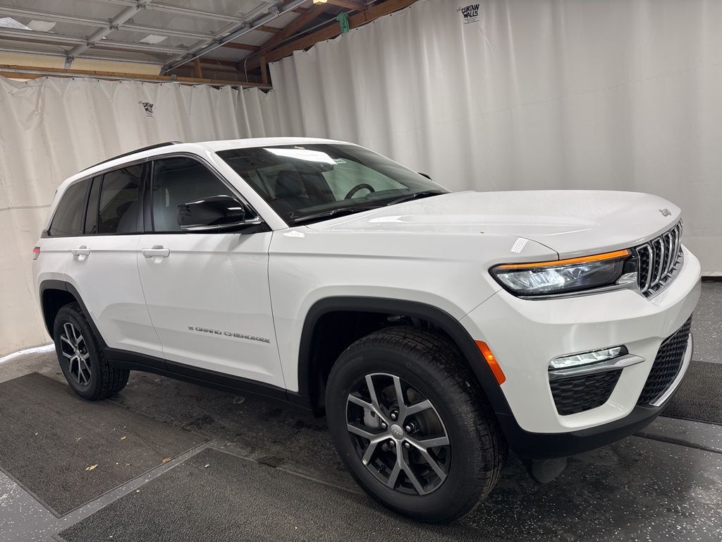 2025 Jeep Grand Cherokee Limited's photo