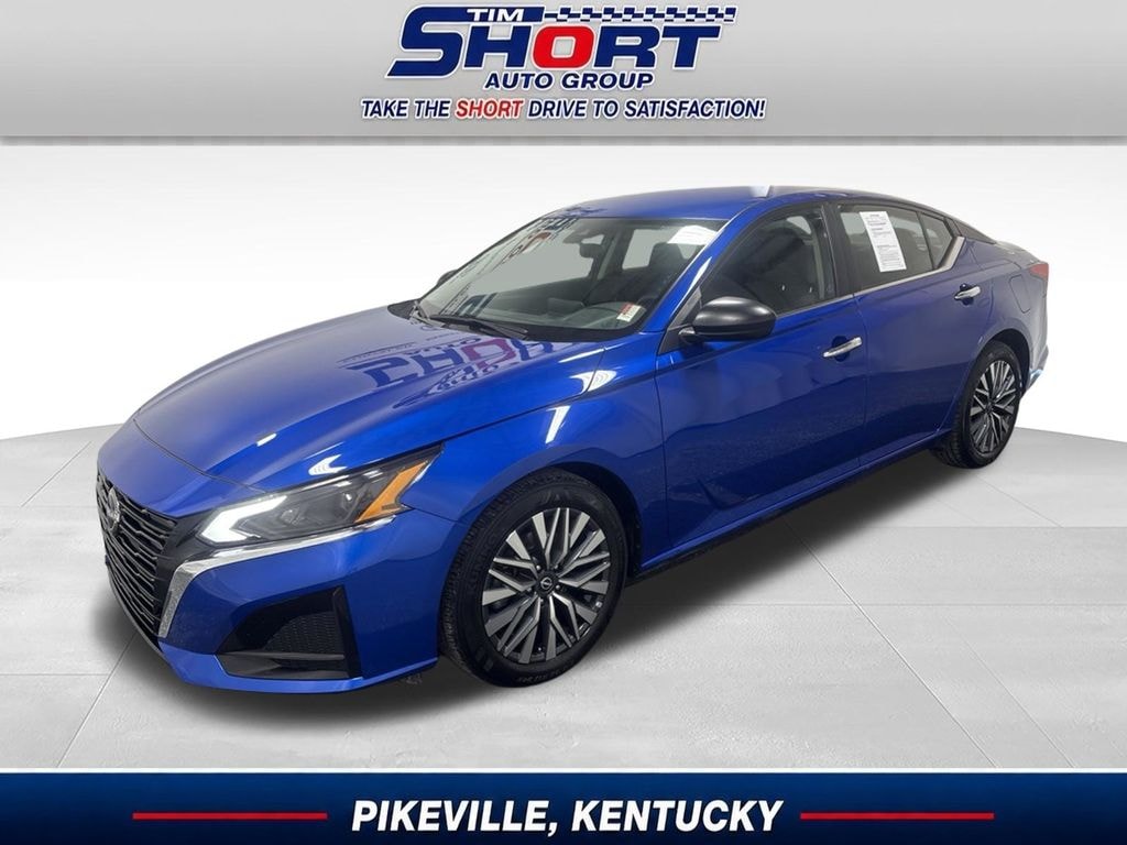 Used 2025 Nissan Altima SV Sedan