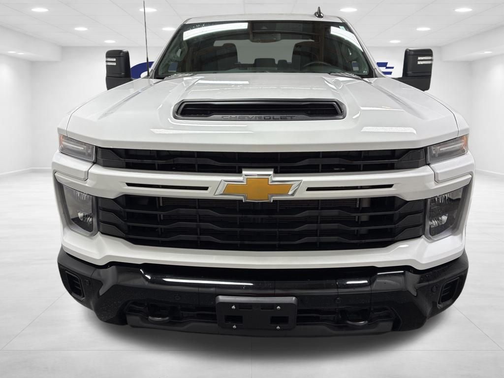 Used 2025 Chevrolet Silverado 2500 HD Custom Truck Crew Cab