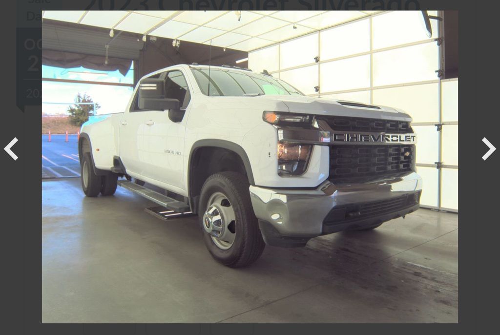 2023 Chevrolet Silverado 3500HD LT photo 3
