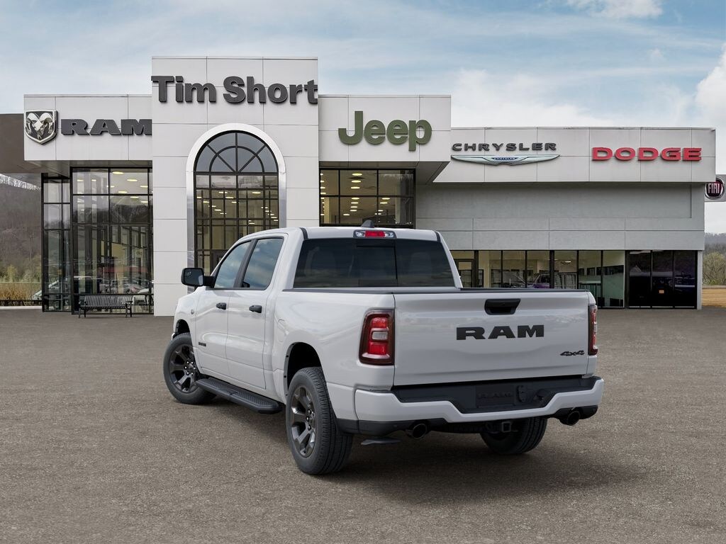 New 2026 Ram 1500 EXPRESS CREW CAB 4X4 5'7 BOX Pickup