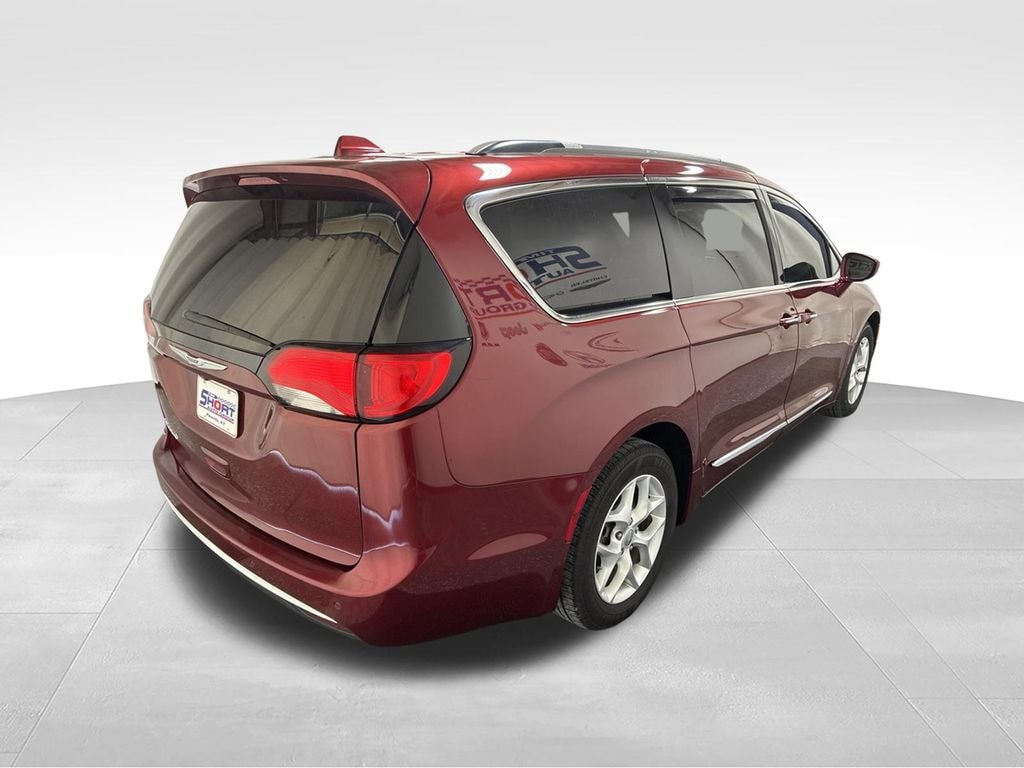Used 2017 Chrysler Pacifica Touring-L Van