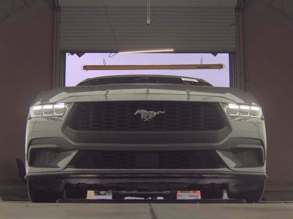 2024 Ford Mustang photo 2