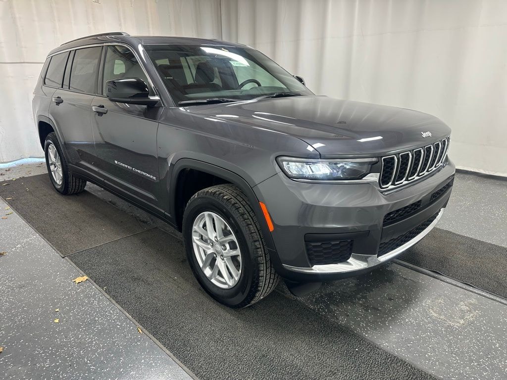 New 2025 Jeep Grand Cherokee L LAREDO X 4X4 Sport Utility