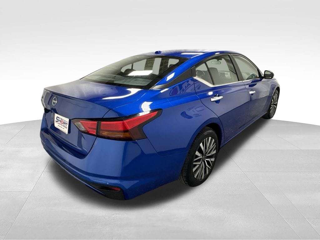 Used 2025 Nissan Altima SV Sedan
