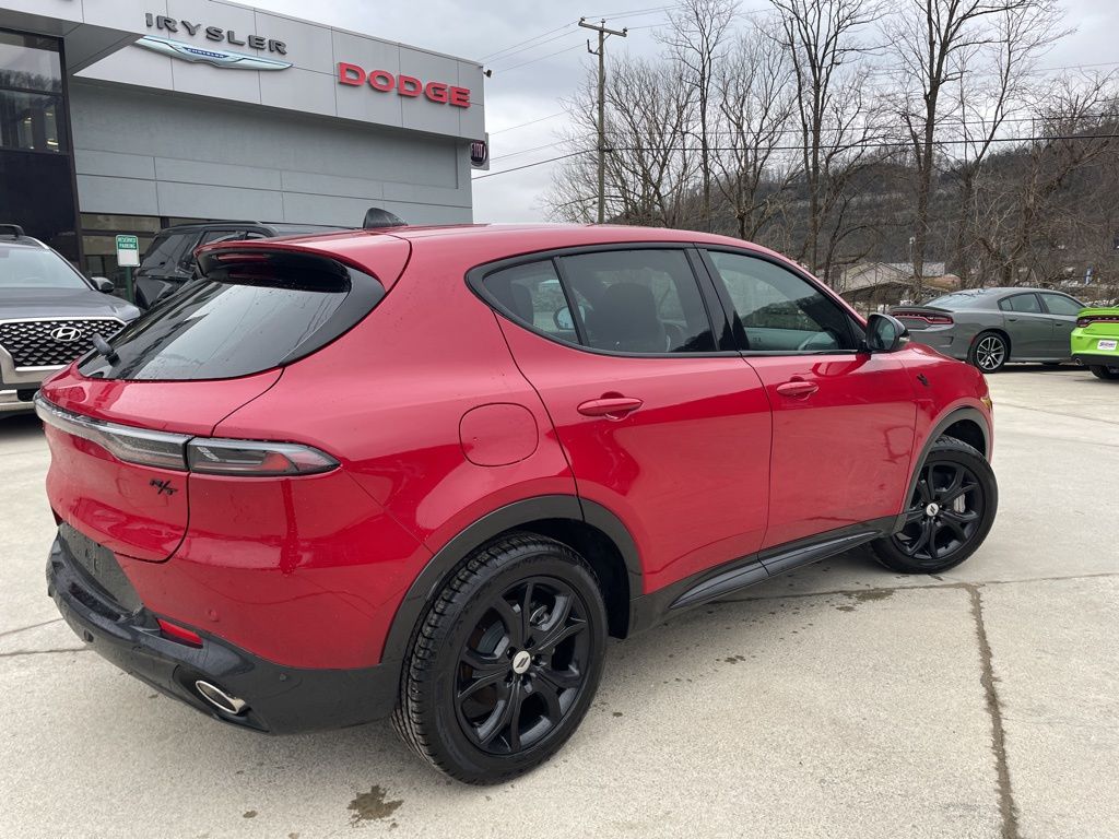 2024 Dodge Hornet R/T photo 3