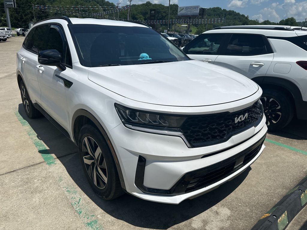 2022 Kia Sorento EX photo 3