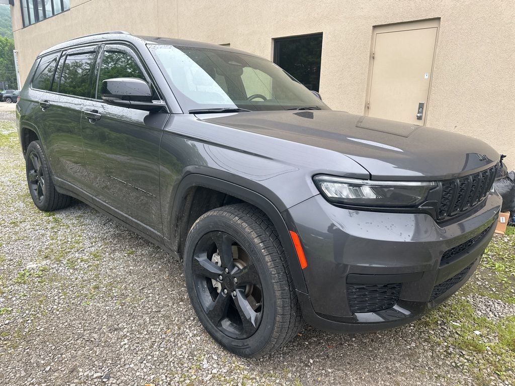 2021 Jeep Grand Cherokee Laredo photo 3