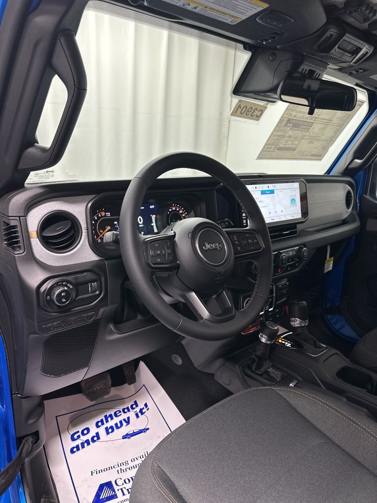 2025 Jeep Gladiator Willys - Photo 14