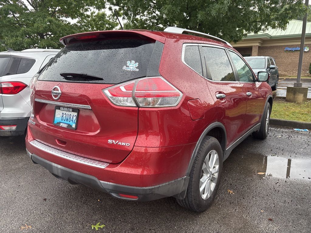 2016 Nissan Rogue SV photo 4
