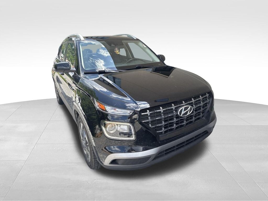 Used 2022 Hyundai Venue SEL SUV