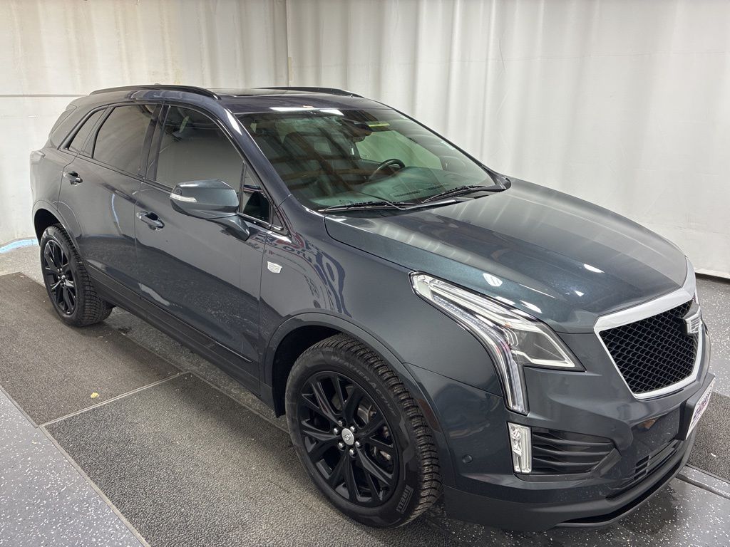 2021 Cadillac XT5 Sport photo 3