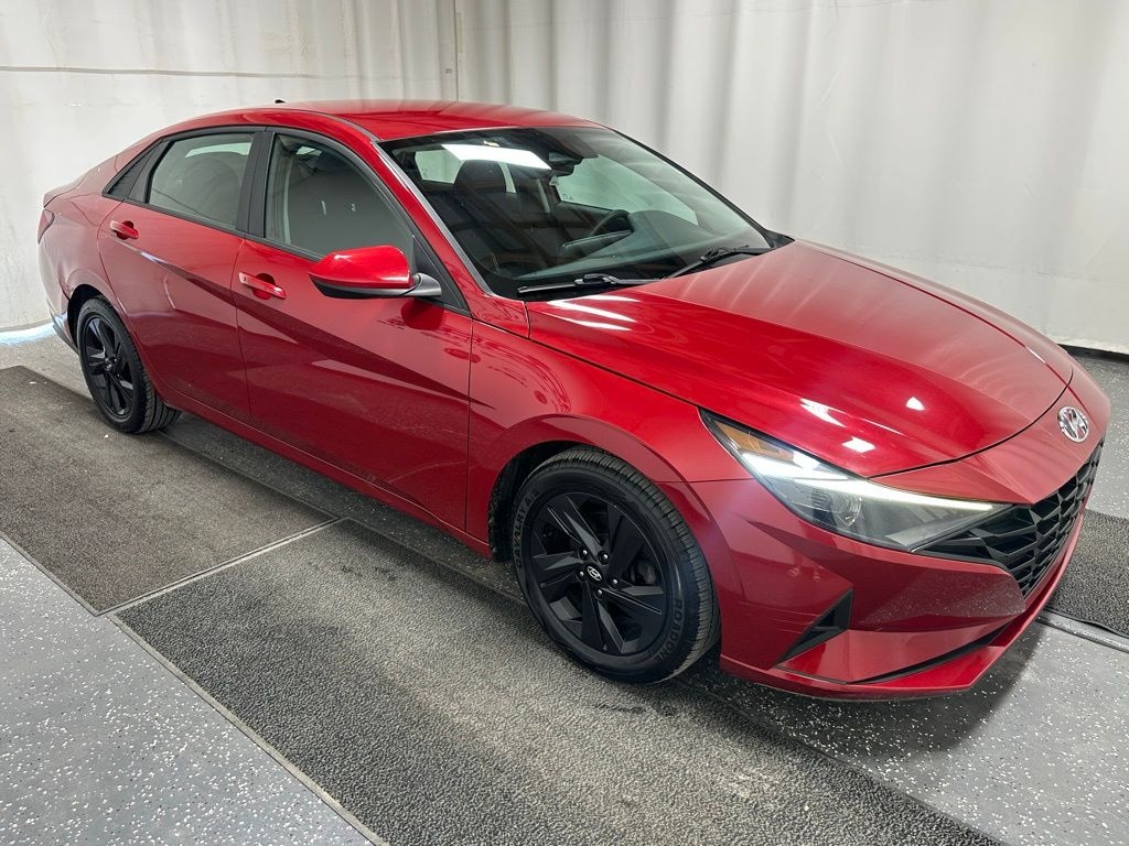 Used 2022 Hyundai Elantra SEL Sedan