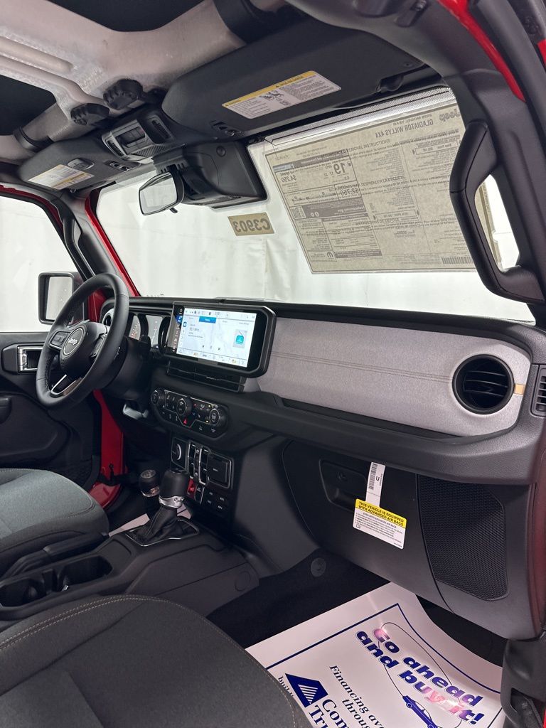 2025 Jeep Gladiator Willys - Photo 18