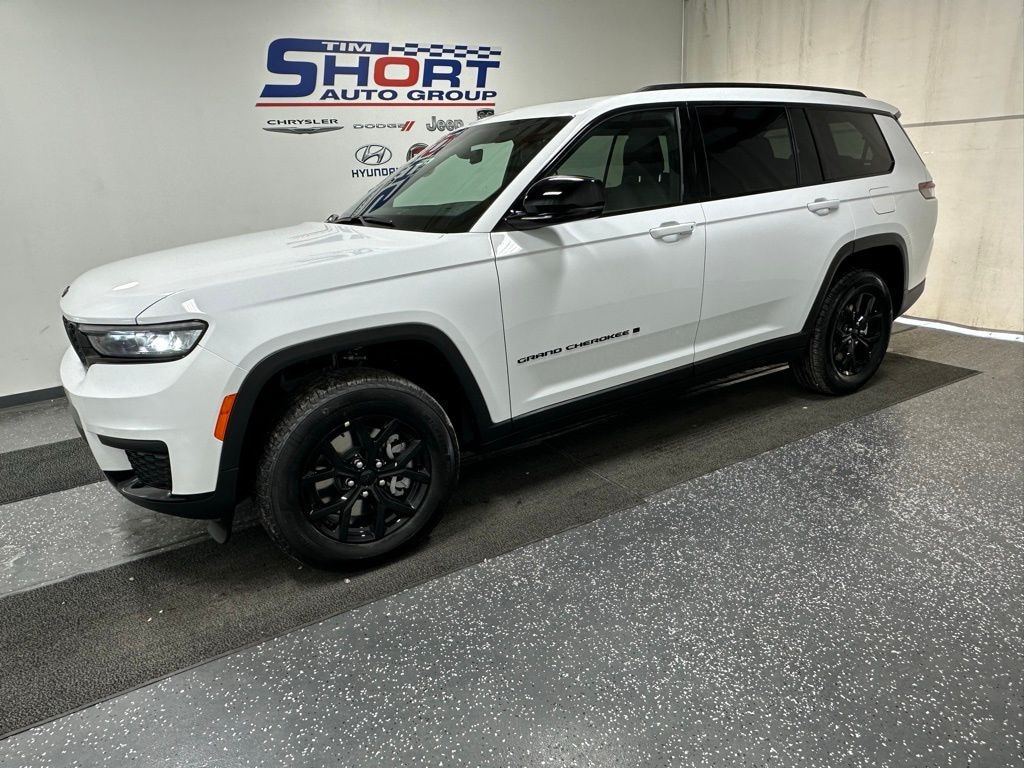 New 2025 Jeep Grand Cherokee L ALTITUDE X 4X4 Sport Utility
