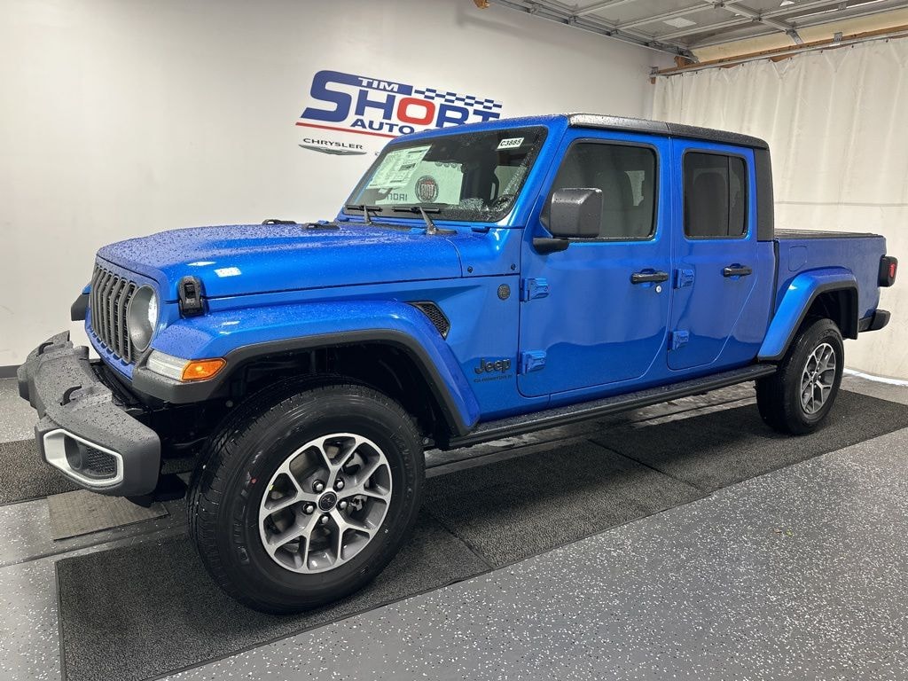 New 2025 Jeep Gladiator SPORT S 4X4 Pickup