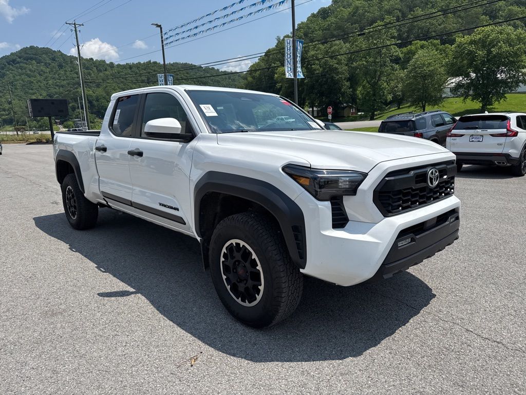 2024 Toyota Tacoma TRD photo 3