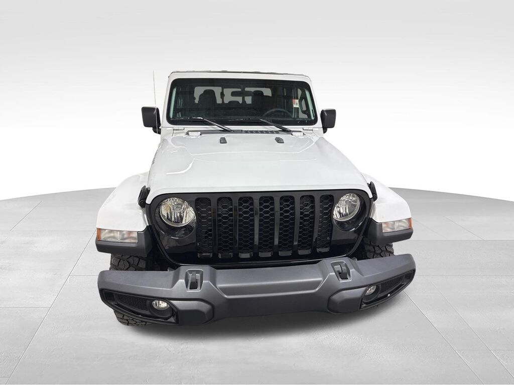 Used 2023 Jeep Gladiator Sport Truck Crew Cab