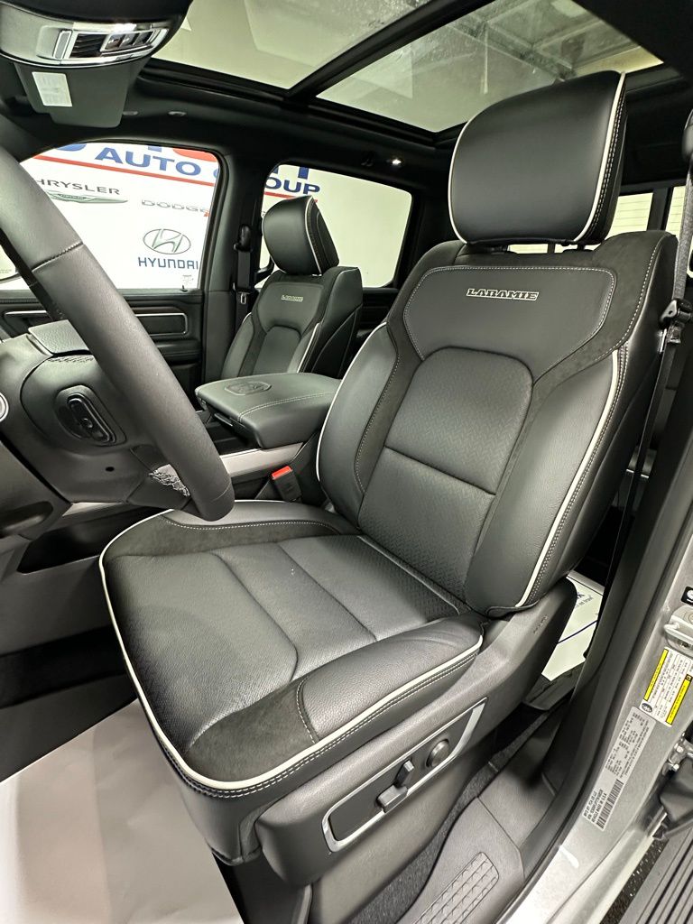 2026 RAM 1500 Laramie - Photo 11