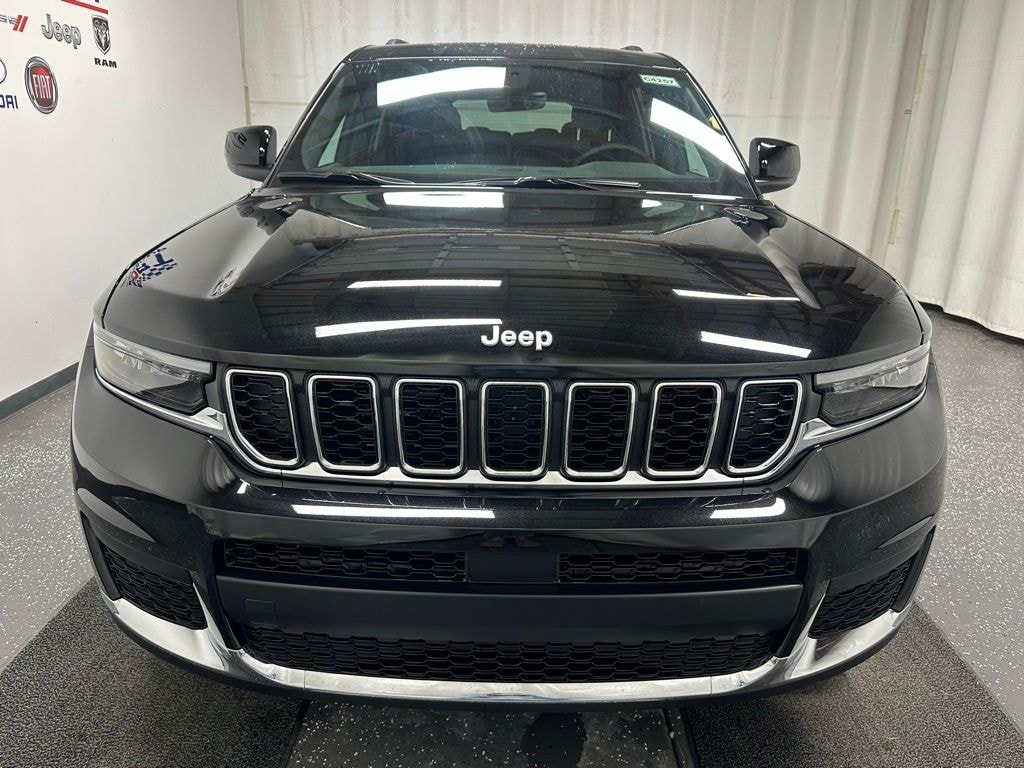 New 2025 Jeep Grand Cherokee L LAREDO X 4X4 Sport Utility