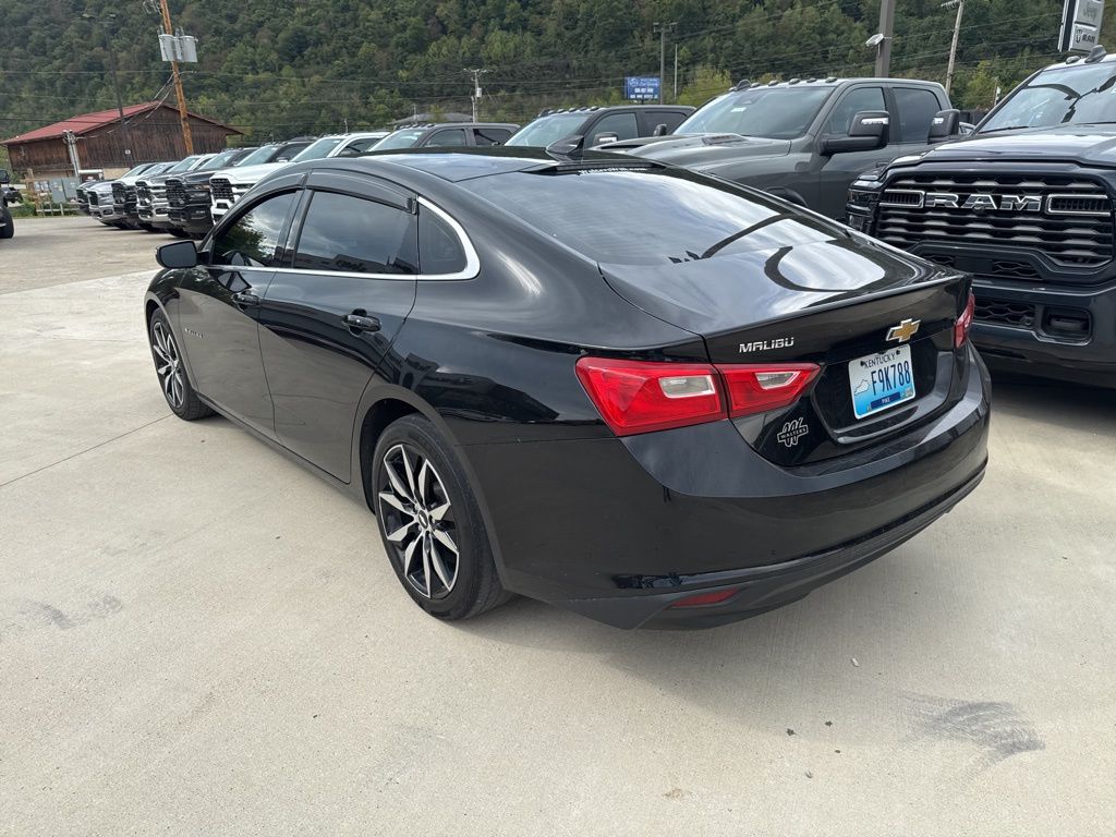 2018 Chevrolet Malibu 1LT photo 3