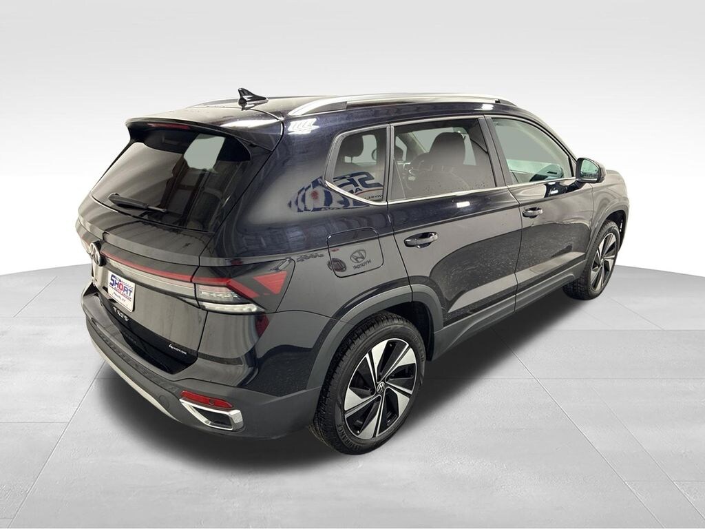 Used 2025 Volkswagen Taos 1.5T SE SUV