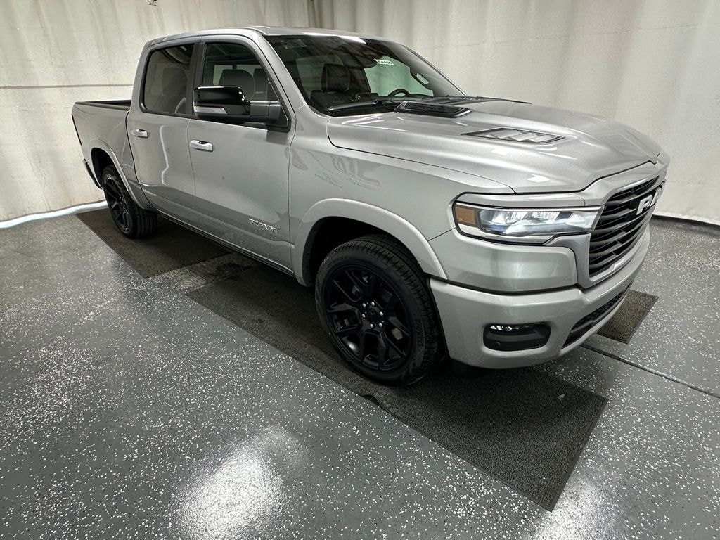 New 2026 Ram 1500 LARAMIE CREW CAB 4X4 5'7 BOX Pickup