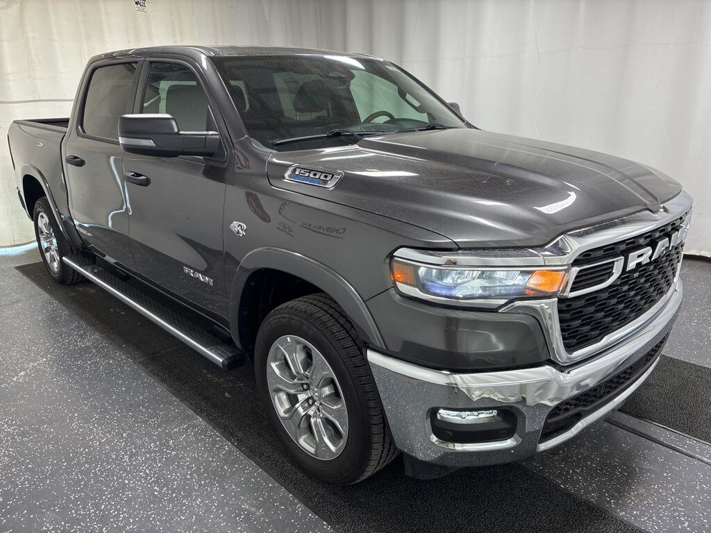 New 2026 Ram 1500 BIG HORN CREW CAB 4X4 5'7 BOX Pickup