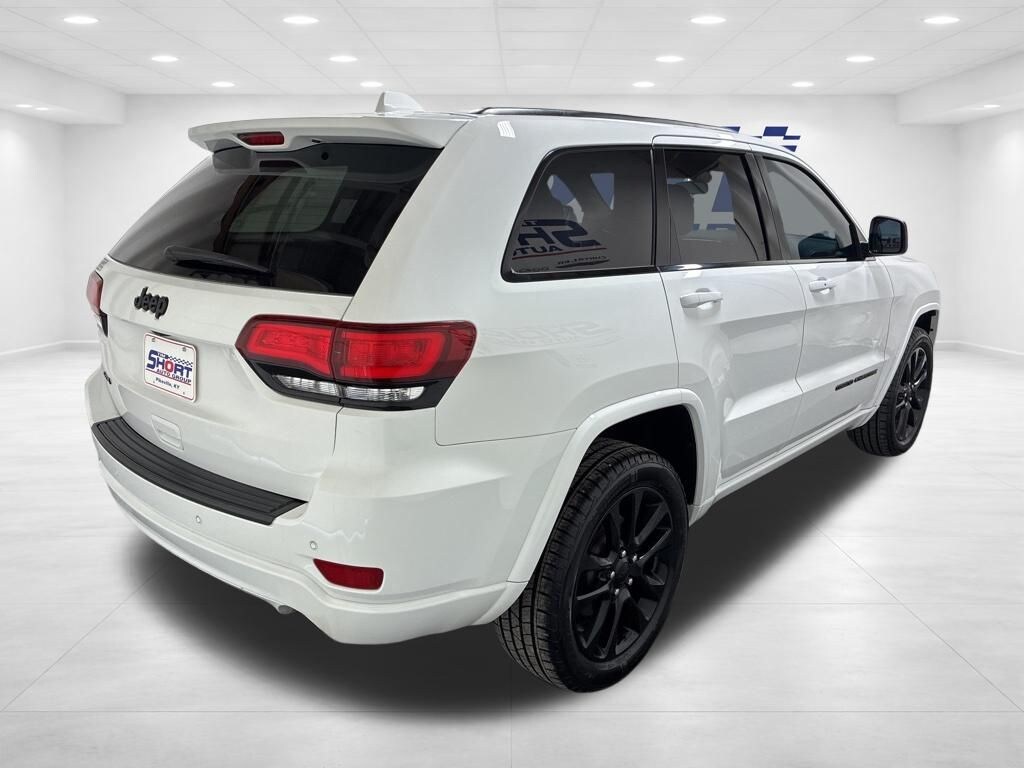 Used 2021 Jeep Grand Cherokee Laredo SUV