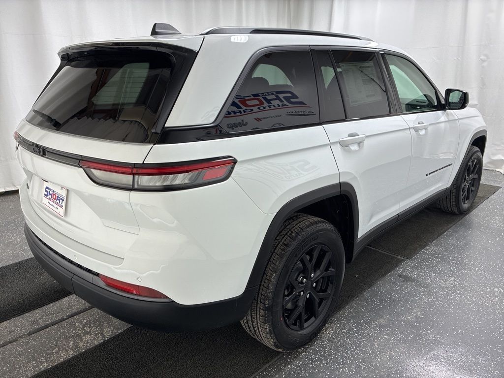 New 2026 Jeep Grand Cherokee LAREDO ALTITUDE 4X4 Sport Utility