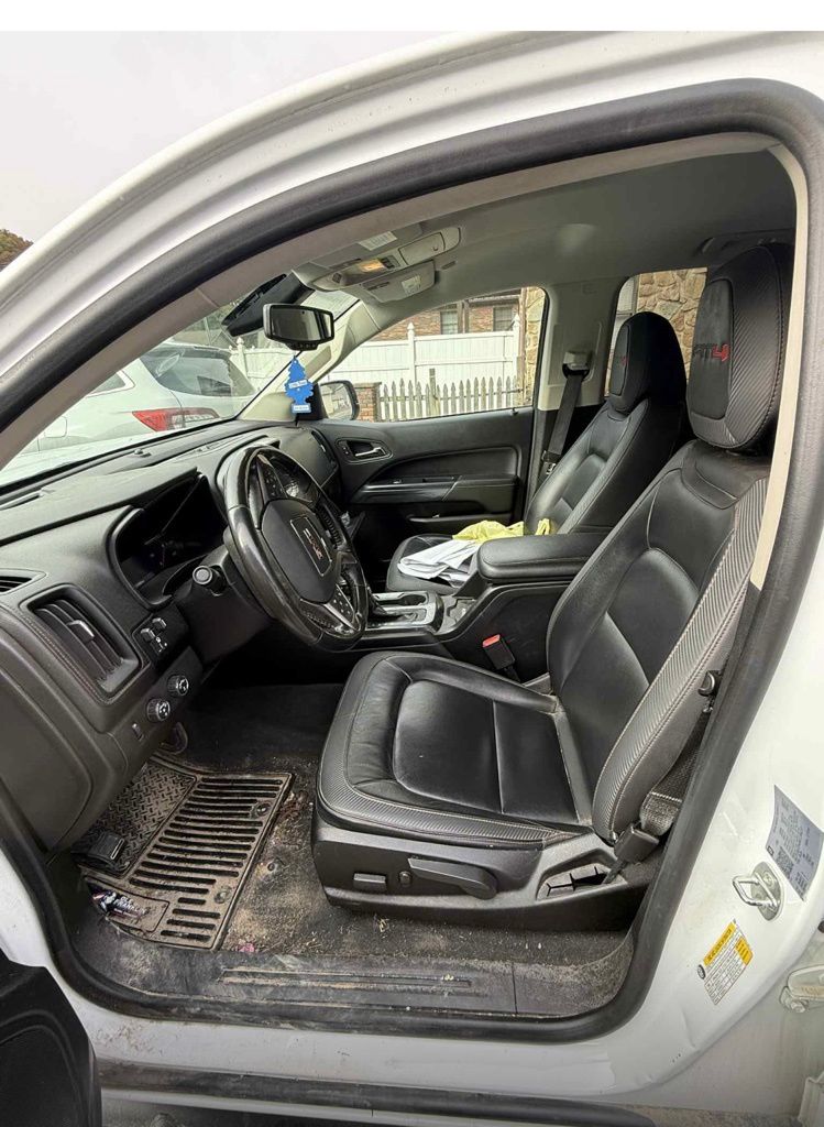 2021 Gmc Canyon AT4 photo 2