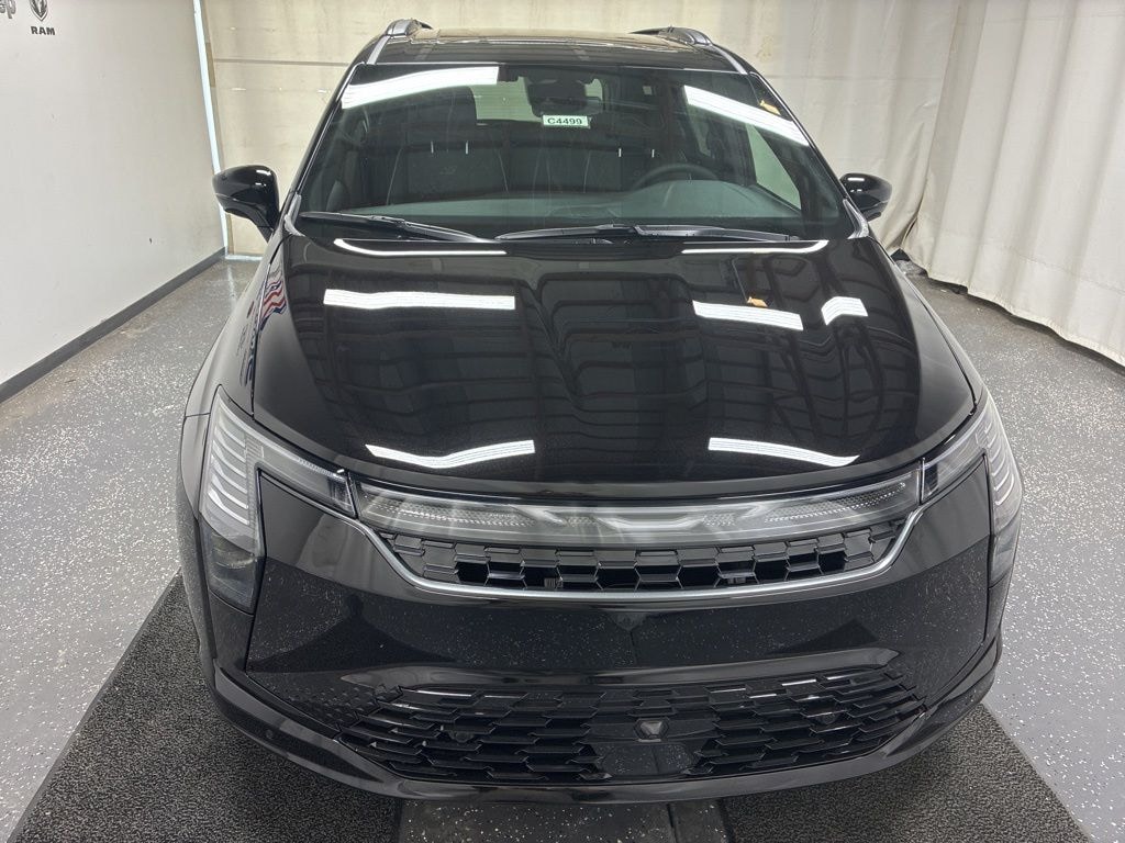 New 2027 Chrysler Pacifica LIMITED AWD Passenger Van