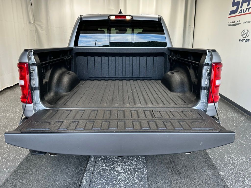 2026 RAM 1500 Laramie - Photo 8