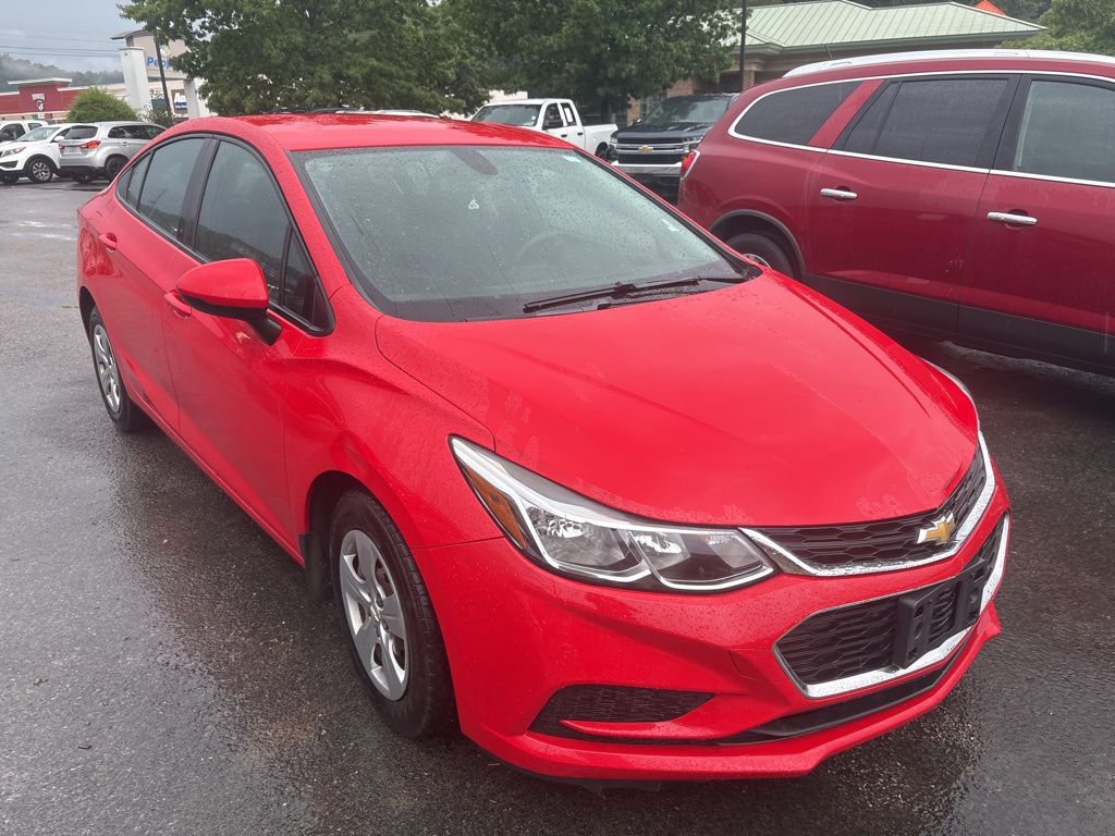 2017 Chevrolet Cruze LS photo 3