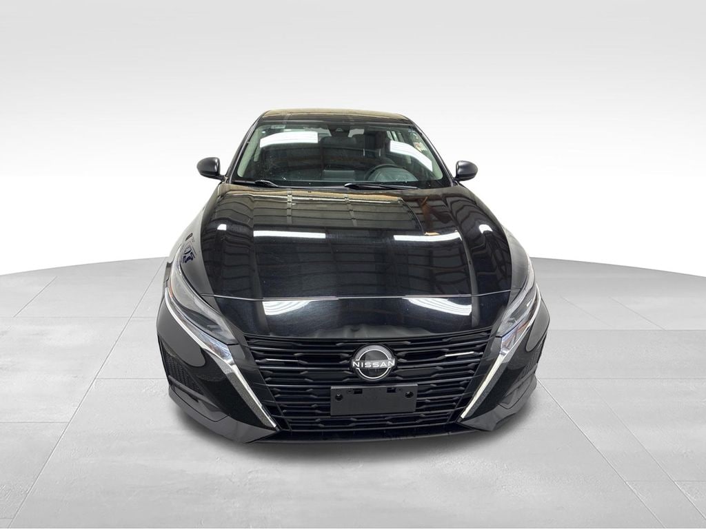 Used 2025 Nissan Altima SV Sedan