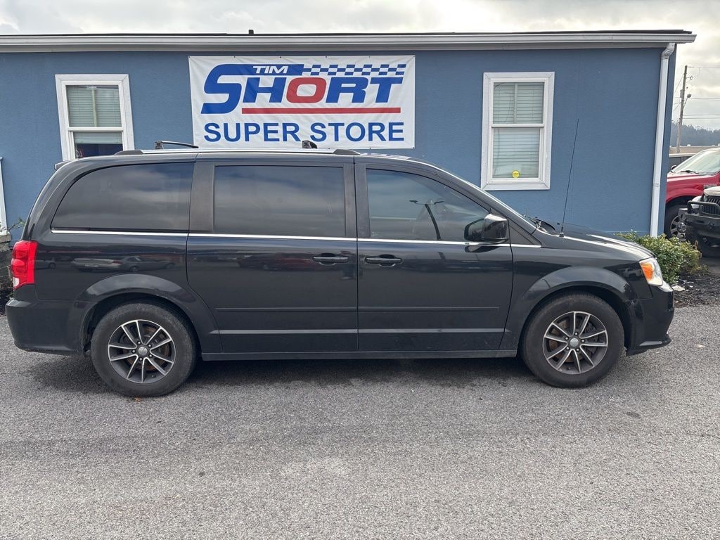 Used 2017 Dodge Grand Caravan SXT Van