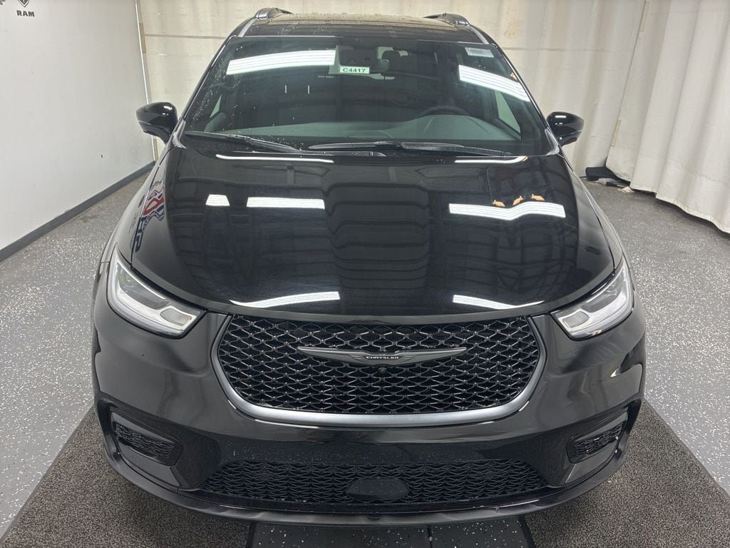 New 2026 Chrysler Pacifica SELECT AWD Passenger Van