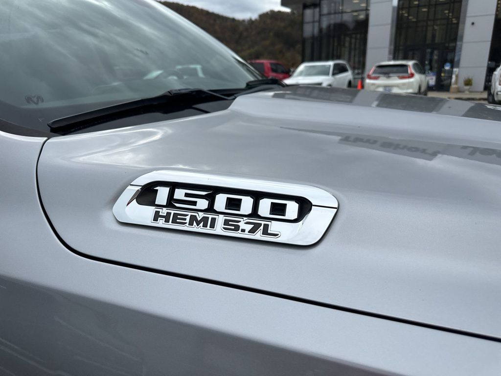 2020 Ram 1500 Big Horn Lone Star photo 3