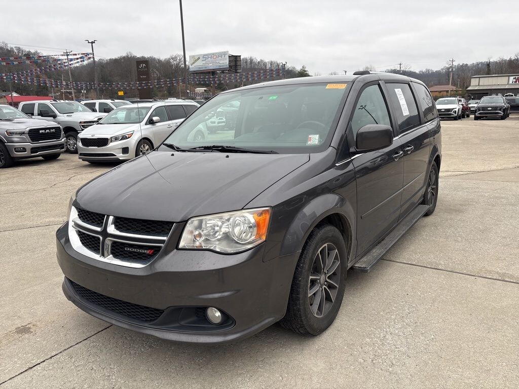 Used 2017 Dodge Grand Caravan SXT Van