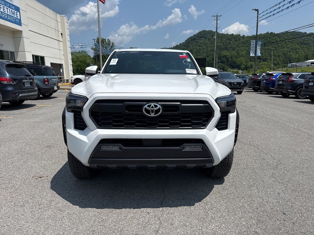 2024 Toyota Tacoma TRD photo 2