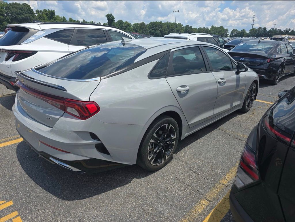 2024 Kia K5 GT-Line photo 2