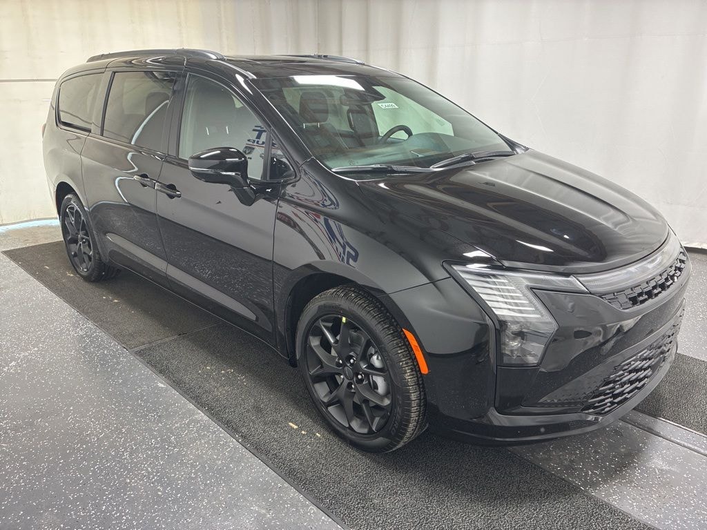New 2027 Chrysler Pacifica LIMITED AWD Passenger Van