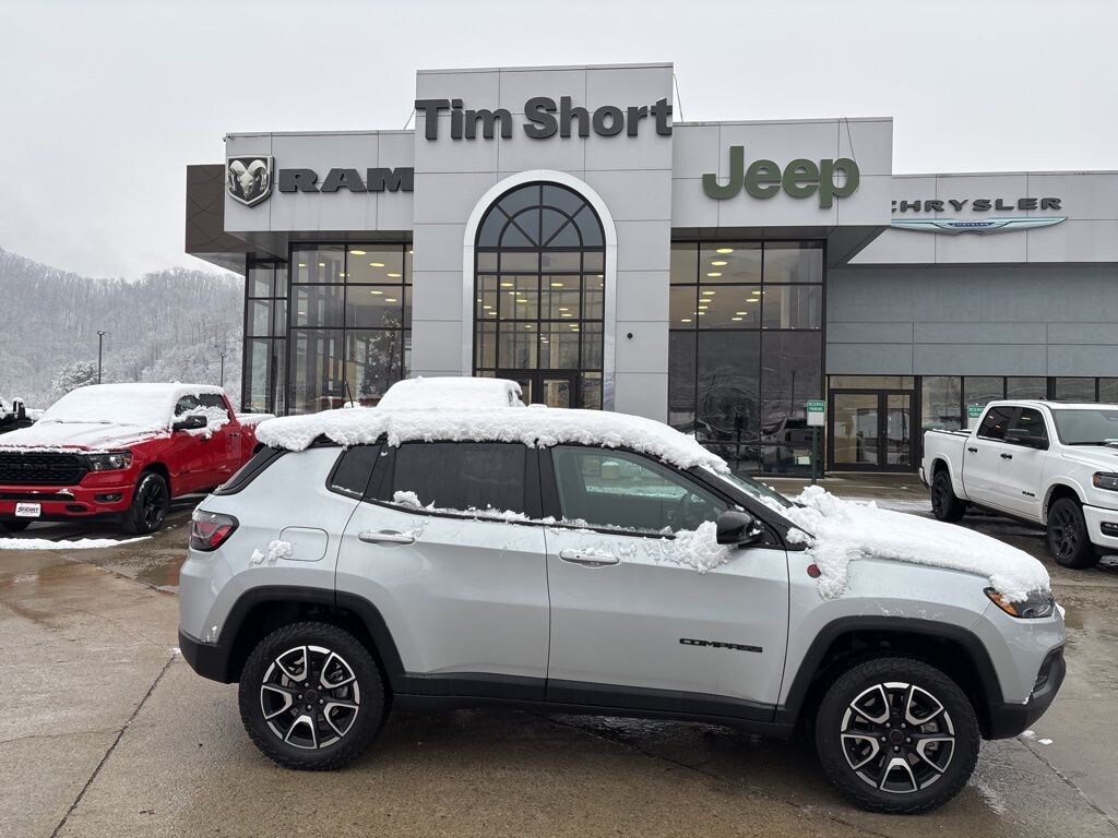 Used 2025 Jeep Compass Trailhawk SUV