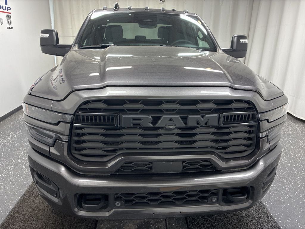 New 2025 Ram 2500 BIG HORN CREW CAB 4X4 6'4 BOX Pickup