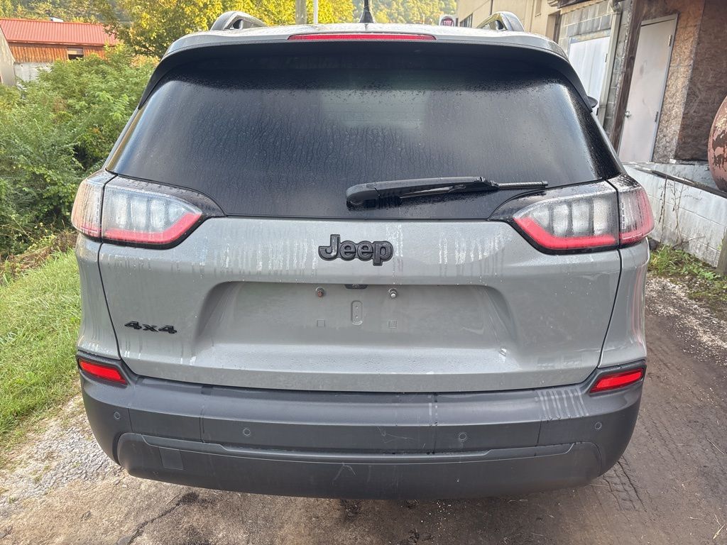 2023 Jeep Cherokee Altitude Lux photo 4