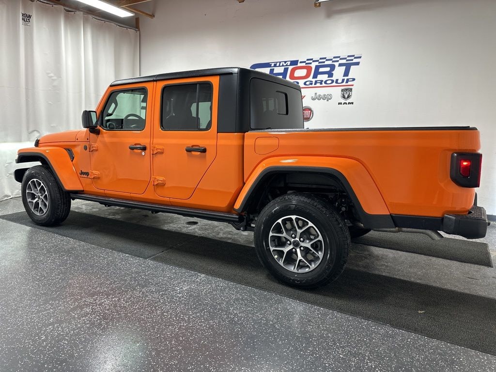 New 2025 Jeep Gladiator SPORT S 4X4 Pickup