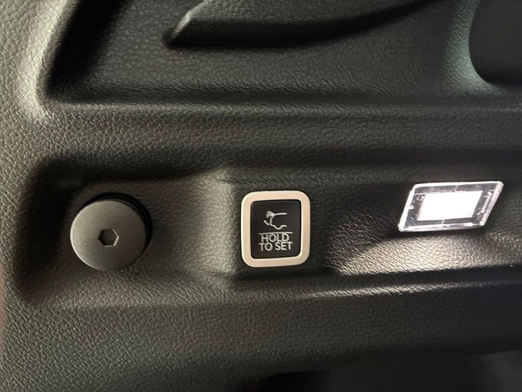 New 2026 Jeep Grand Cherokee L LAREDO X 4X4 Sport Utility