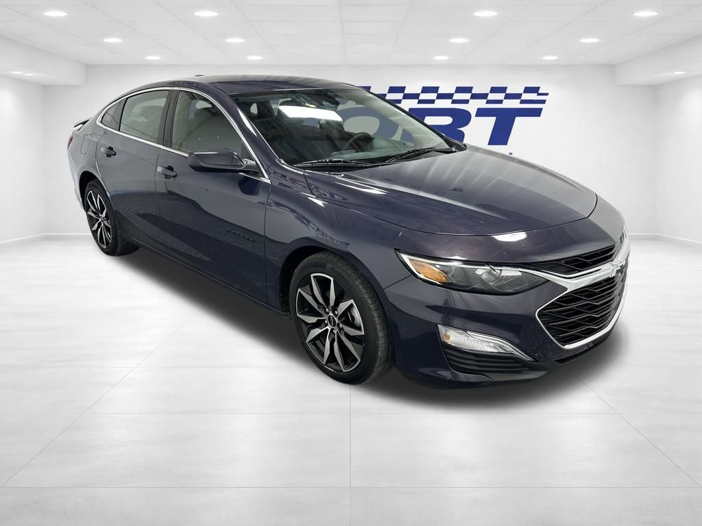 Used 2025 Chevrolet Malibu RS Sedan